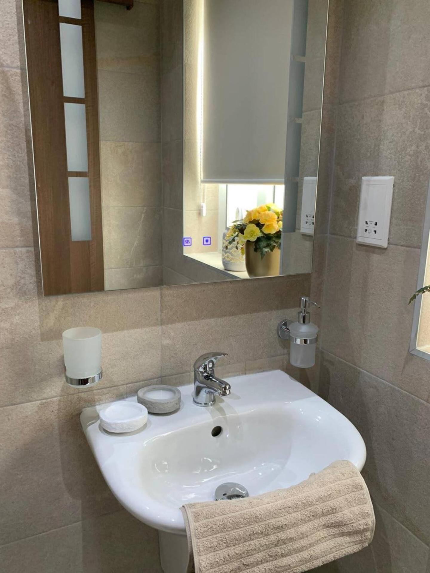 Ta'Lonza Luxury Near Goldenbay With Hot Tub App1 Apartment เมลลิฮา ภายนอก รูปภาพ